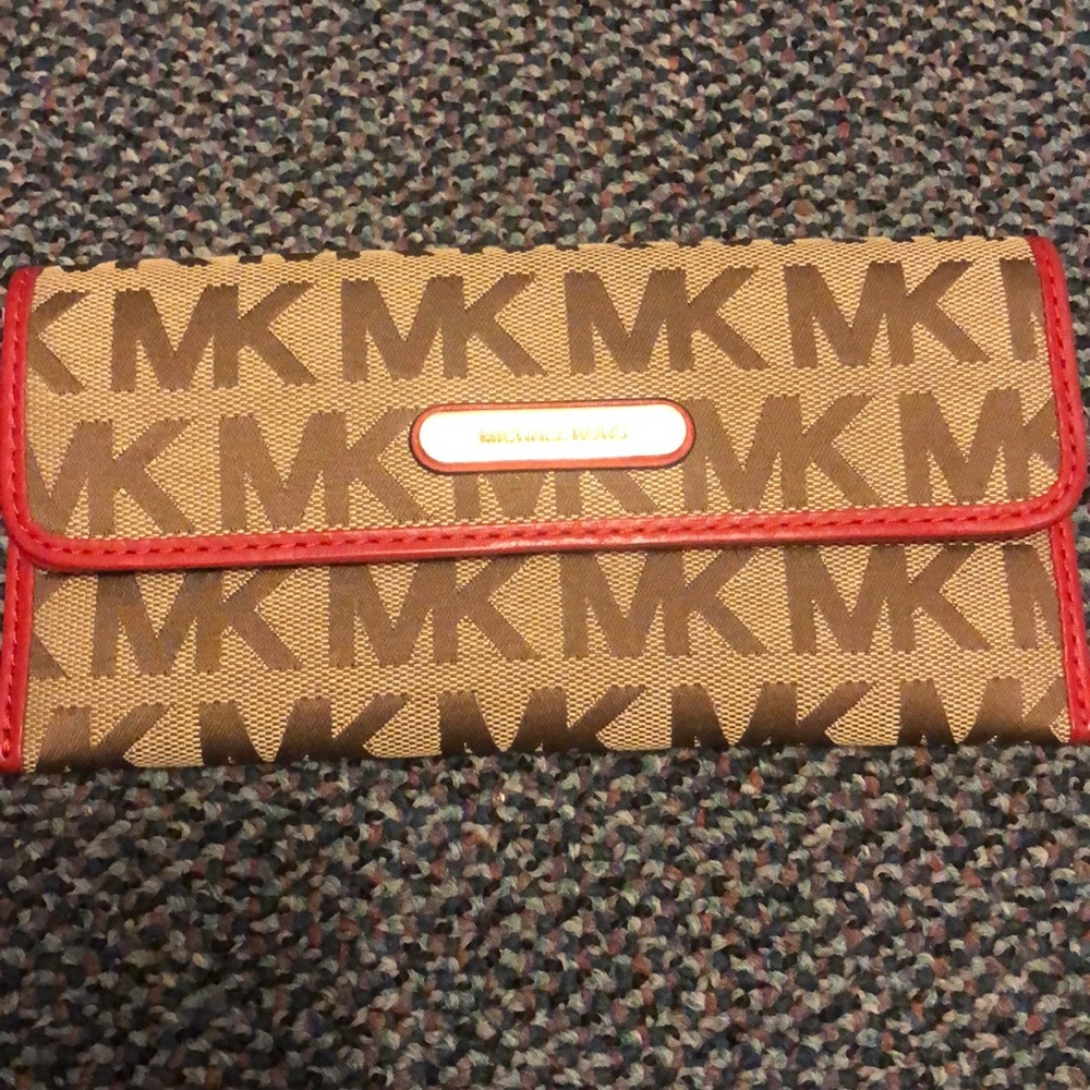Michael kors wallet